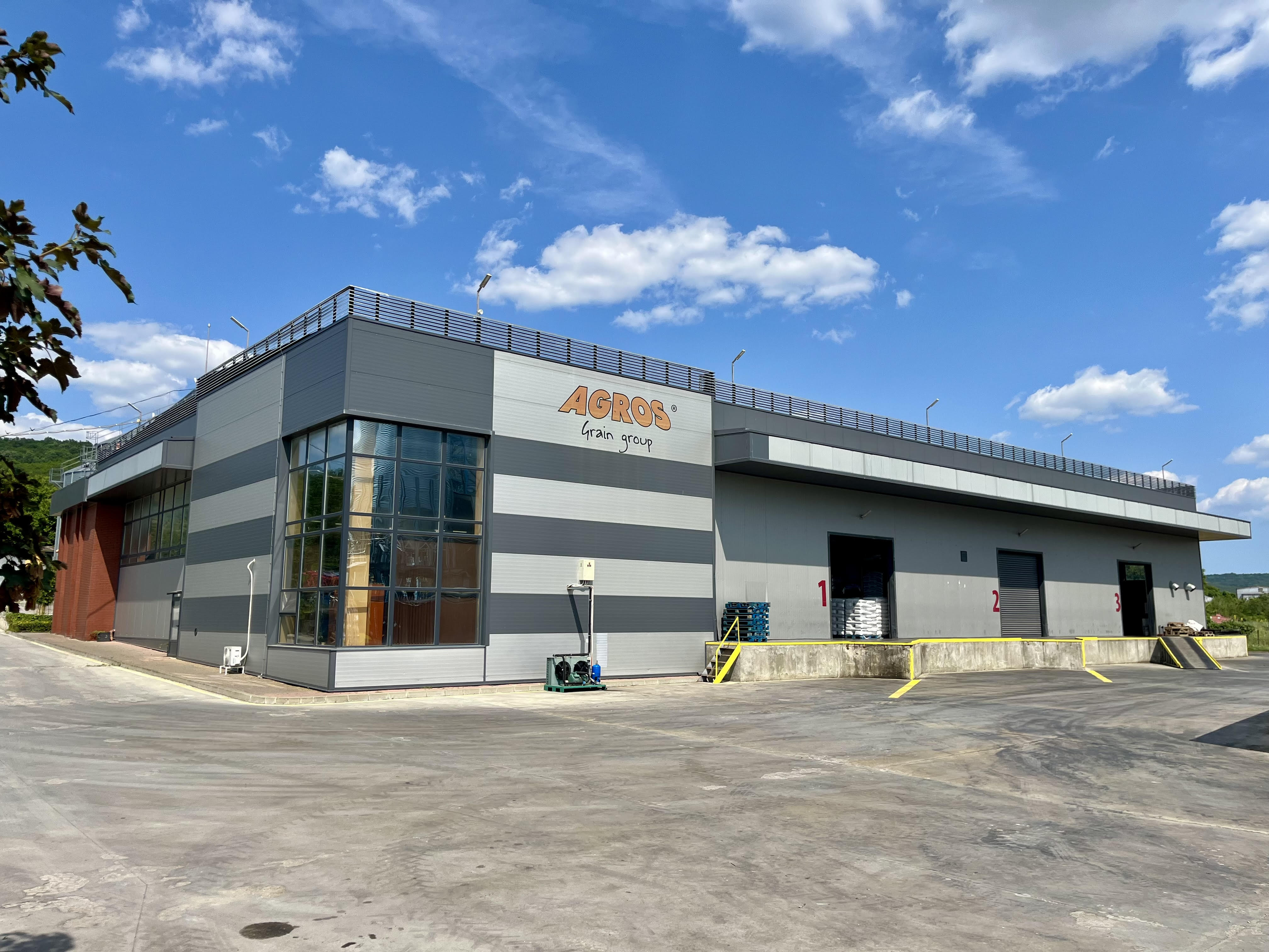 EcoPal производствена база в Суворово — производство на еко палети от слънчогледова люспа, България